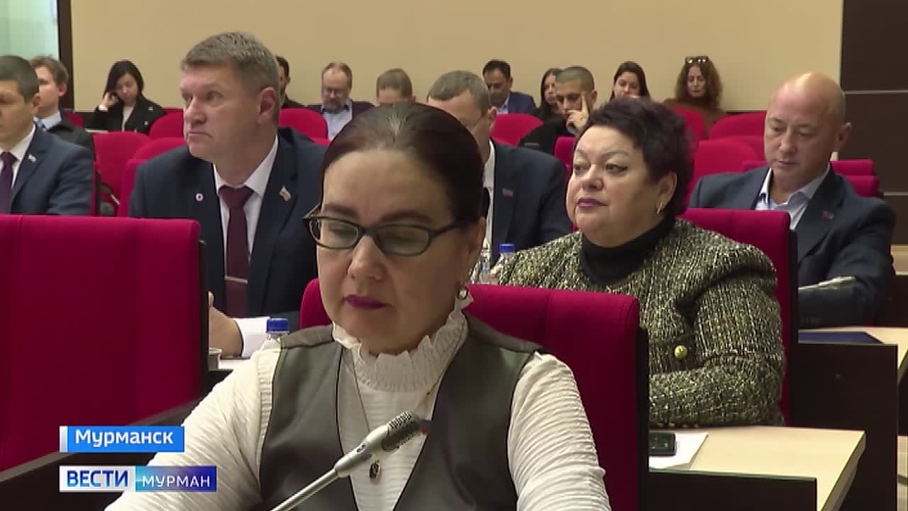 На заседании Совета депутатов Мурманска рассмотрели новую редакцию Устава города