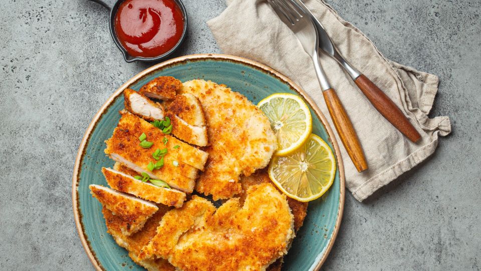 Забудьте о пресной курице: с этой хитростью она будет вкуснее любого мяса